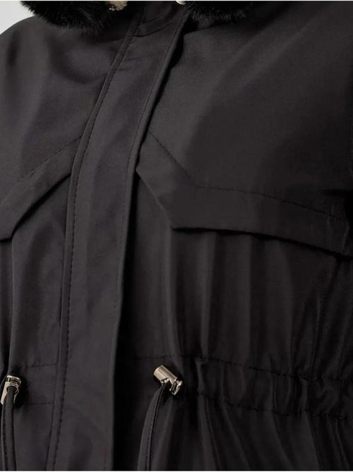 Manteau à capuche en fausse fourrure bdart - Kiabi Manteau à capuche en fausse fourrure bdart - Kiabi