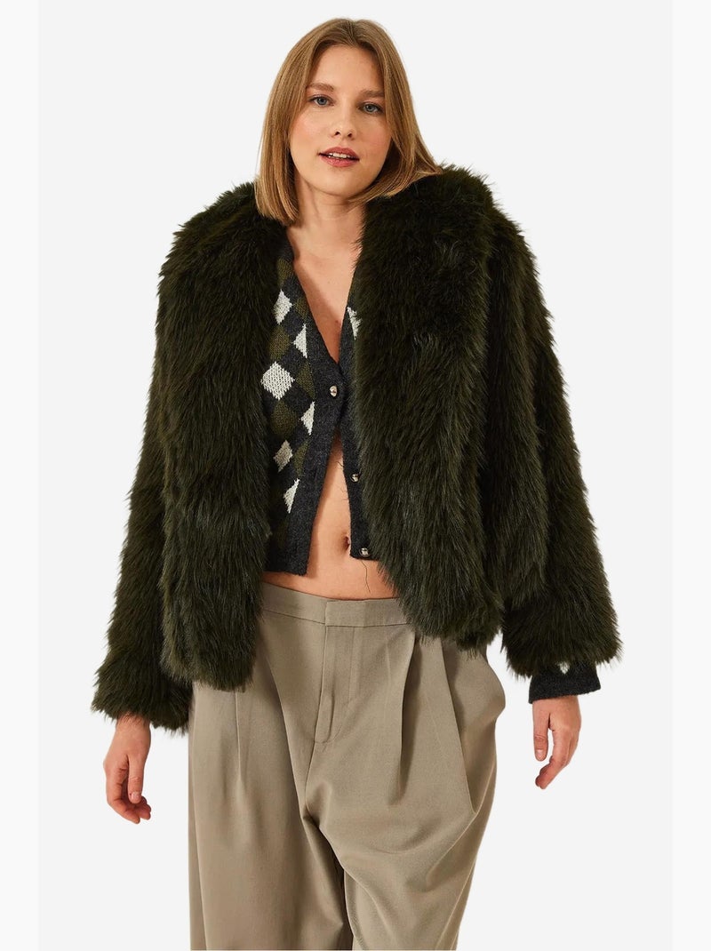 Manteau court à col ouvert en fausse fourrure lucci Kaki - Kiabi
