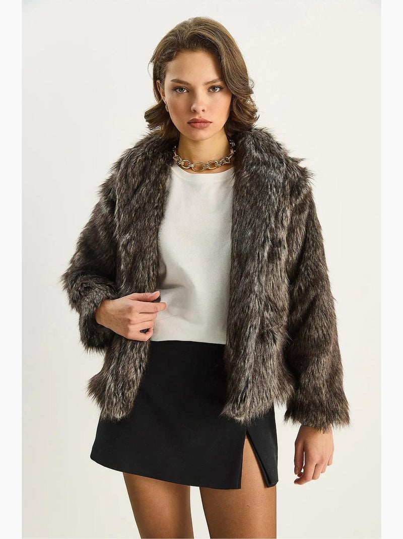 Manteau court à col ouvert en fausse fourrure lucci Multicolore - Kiabi