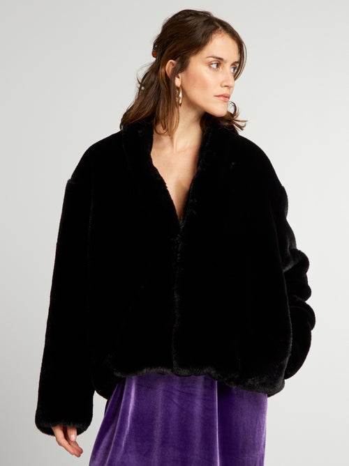 Manteau court en fausse fourrure - Kiabi