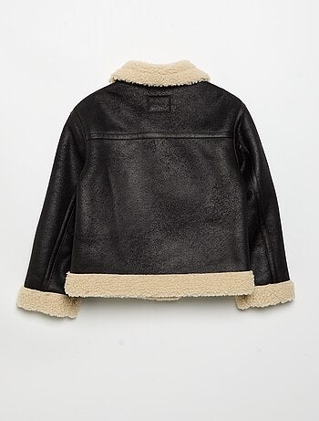 Manteau court en peau lainée