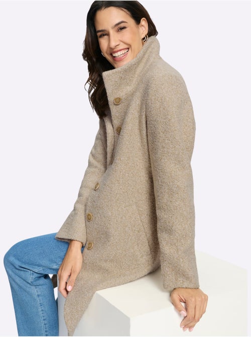 Manteau court qualité bouclée chaude - taille standard - witt - Kiabi Manteau court qualité bouclée chaude - taille standard - witt - Kiabi