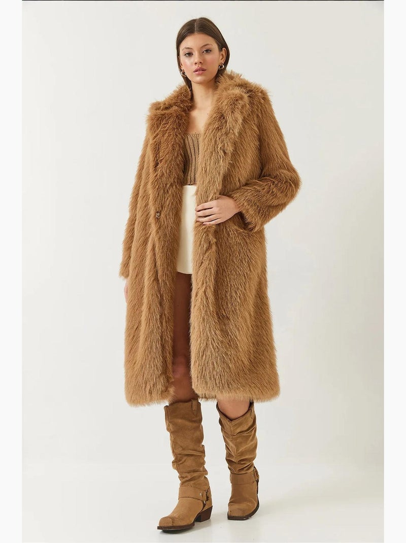 Manteau long en fausse fourrure à col châle lucci Camel - Kiabi