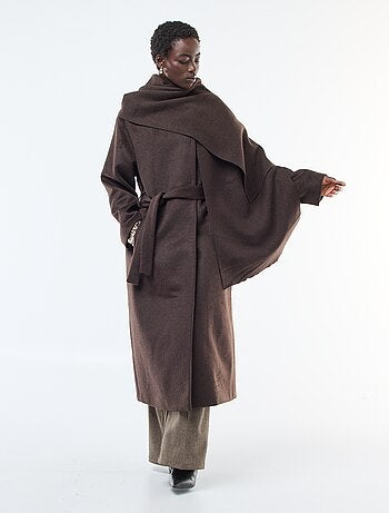 Manteau long façon lainage col rond avec écharpe cousue