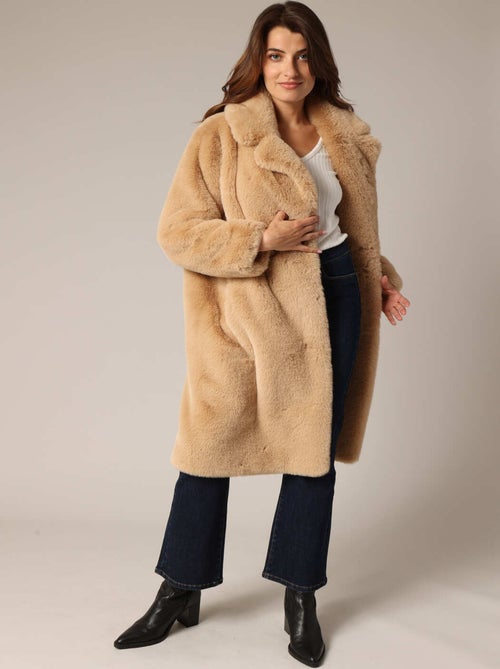 Manteau long imitation fourrure à col large
 'Deeluxe' - Kiabi