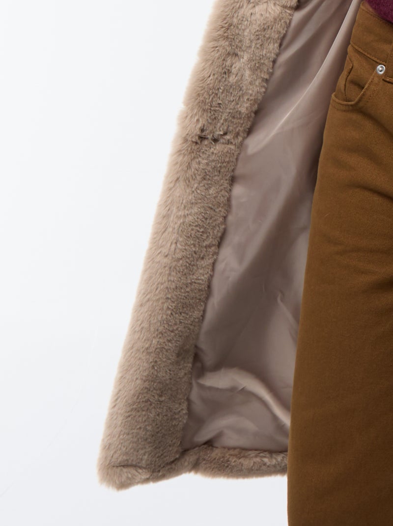 Manteau long imitation fourrure Taupe - Kiabi