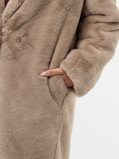 Manteau long imitation fourrure - Kiabi