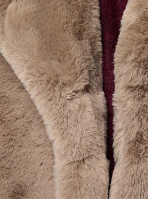 Manteau long imitation fourrure - Kiabi