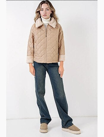 Manteau matelassé avec détails en fausse fourrure bdart