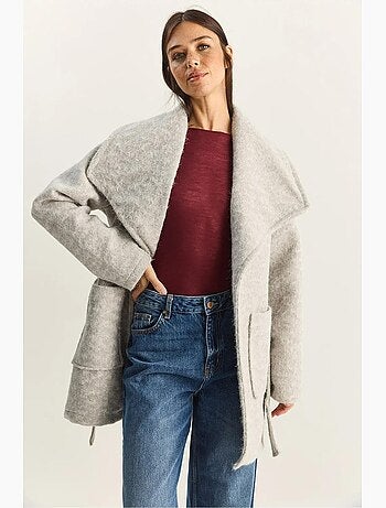 Manteau mi-long en acrylique texturé avec col châle et poches lucci