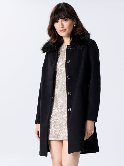Manteau mi-long en faux lainage avec col en fausse fourrure - Kiabi Manteau mi-long en faux lainage avec col en fausse fourrure - Kiabi