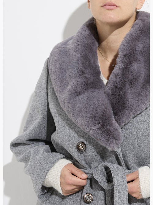 Manteau toucher laineux col fourrure - AFIBEL - Kiabi Manteau toucher laineux col fourrure - AFIBEL - Kiabi