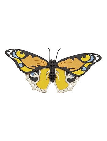 Maquette 3d en papier papillon coloré