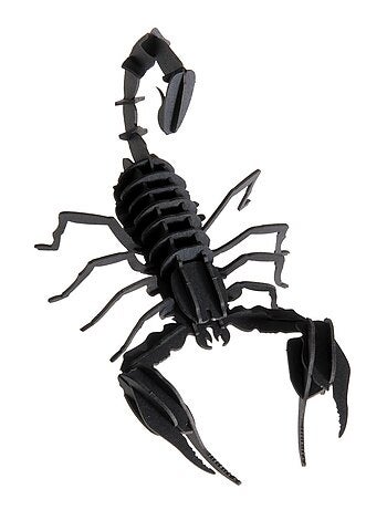 Maquette 3d en papier scorpion