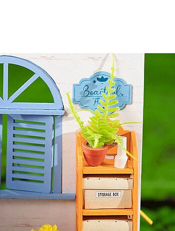 Maquette dreamy garden house