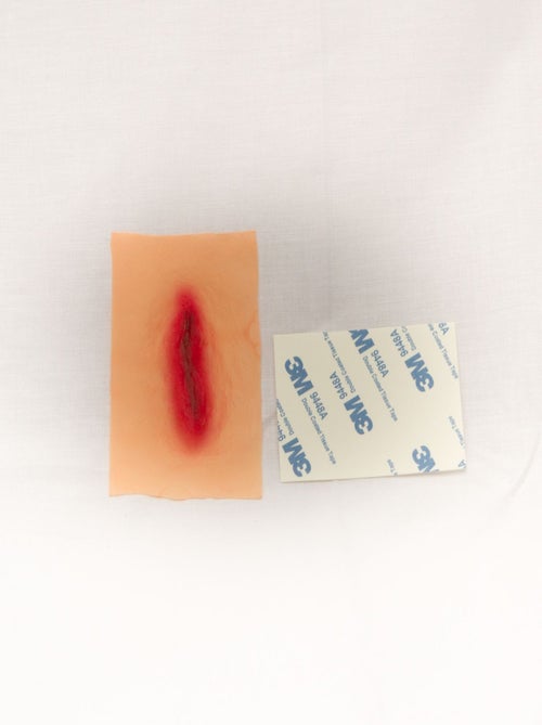 Maquillage d'halloween - Cicatrice avec épingle - Kiabi