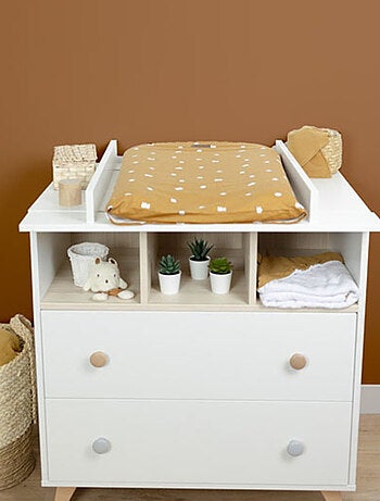 Matelas à langer avec housse motif enfantin