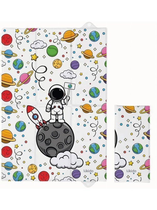 Matelas à langer portable 40x60 cm astronaute - kikido - Kiabi Matelas à langer portable 40x60 cm astronaute - kikido - Kiabi