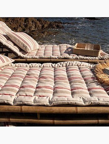 Matelas bain de soleil matelassé à rayures