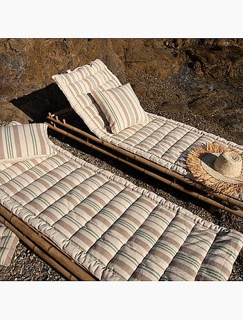 Matelas bain de soleil matelassé à rayures