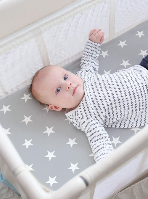 Matelas de voyage pliable imprimé + Sac de transport 'Little Stars' ROBA - Kiabi