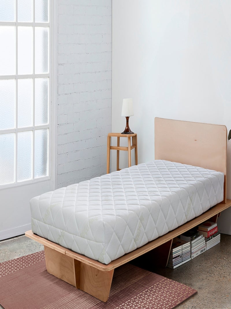 Matelas DELTA SOJA Épaisseur 18 CM - Déhoussable, Mémoire de forme Tissu Bambou N/A - Kiabi