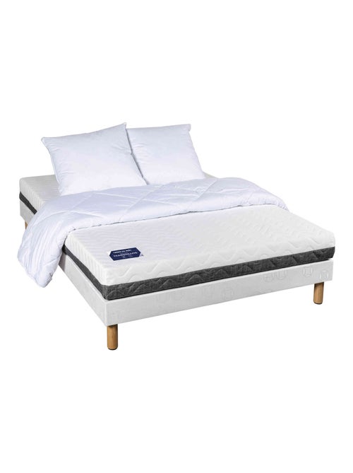 Matelas mousse, sommier, pieds, couette, oreillers - Kiabi