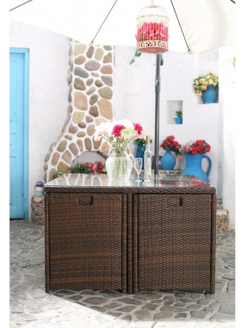 MIAMI Salon de jardin 8 places marron-blanc + housse de protection - Kiabi MIAMI Salon de jardin 8 places marron-blanc + housse de protection - Kiabi