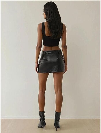 Mini-jupe ajustée taille basse en similicuir
