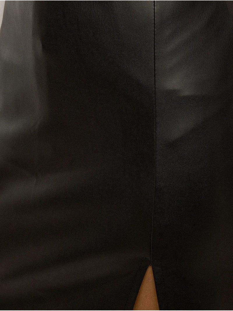 Mini-jupe aspect cuir Noir - Kiabi