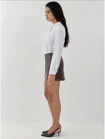 Mini-jupe taille basse en similicuir