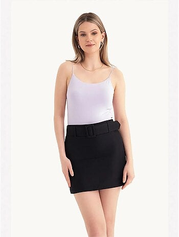 Mini-jupe taille haute avec détail ceinture