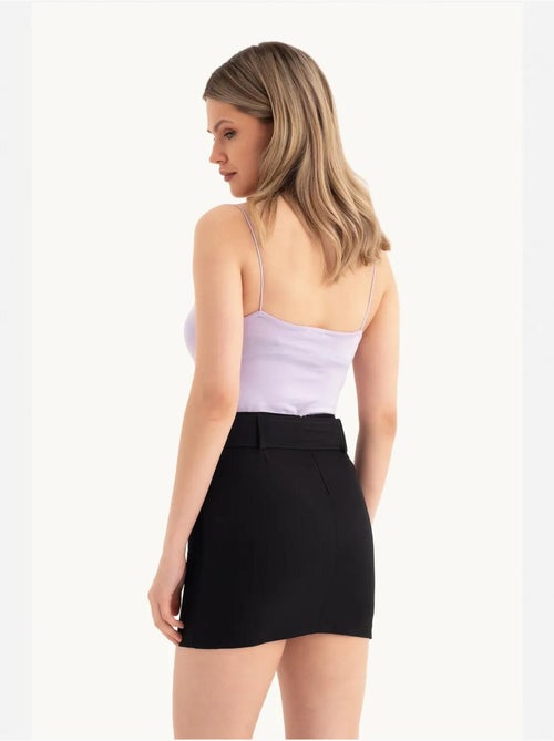 Mini-jupe taille haute avec détail ceinture - Kiabi