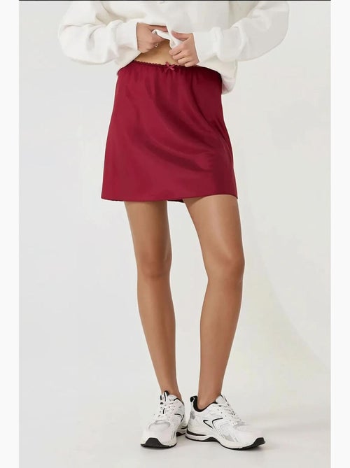 Mini-jupe trapèze en satin doux hiccup - Kiabi Mini-jupe trapèze en satin doux hiccup - Kiabi