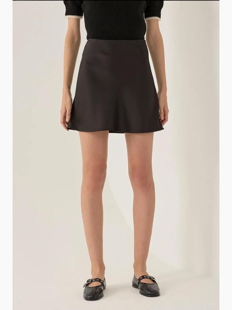 Mini-jupe unie en satin hiccup Noir - Kiabi