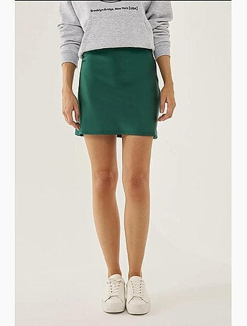 Mini-jupe unie en satin hiccup