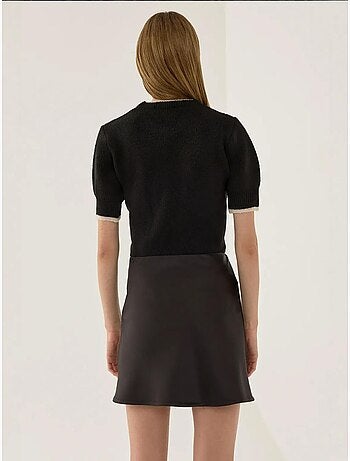 Mini-jupe unie en satin