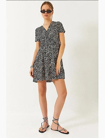 Mini-robe à manches courtes et col cache-cœur à motifs lucci