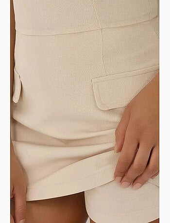 Mini-robe ajustée avec short hiccup