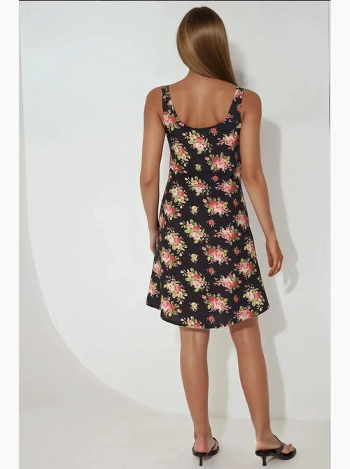 Mini-robe ajustée imprimée à col en u hiccup - Kiabi Mini-robe ajustée imprimée à col en u hiccup - Kiabi