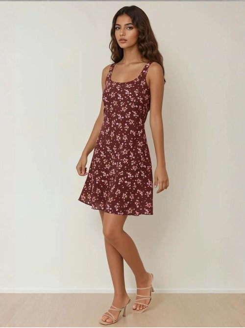 Mini-robe ajustée imprimée à col en u - Kiabi Mini-robe ajustée imprimée à col en u - Kiabi