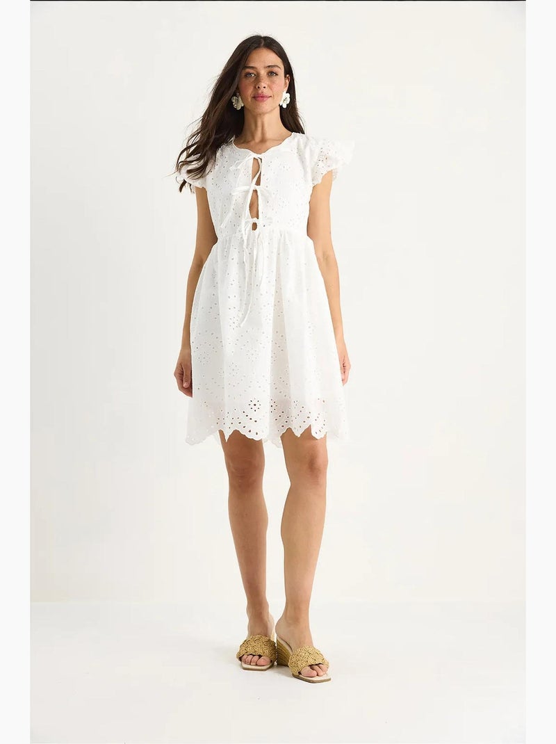 Mini-robe bianco avec nœud et doublure à œillets lucci Blanc - Kiabi