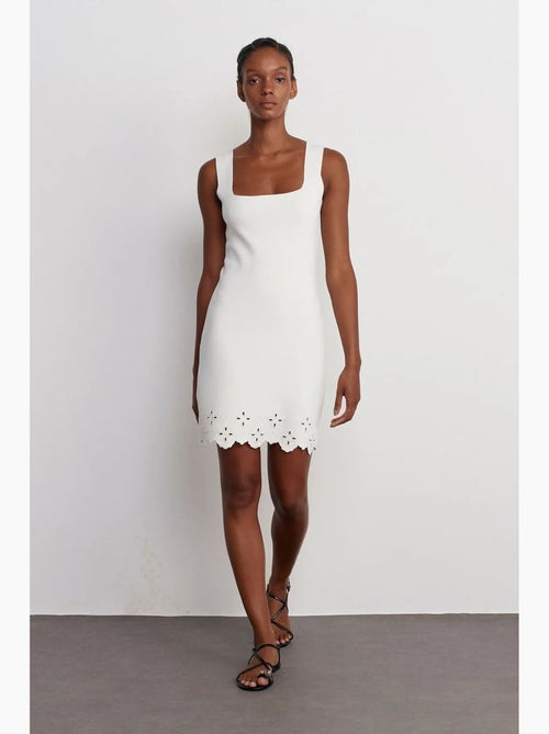Mini-robe brodée sans manches dilvin - Kiabi Mini-robe brodée sans manches dilvin - Kiabi