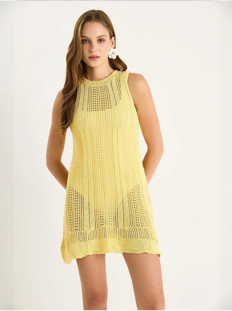 Mini-robe en tricot texturé à col licou avec détails en dentelle lucci Ambre - Kiabi