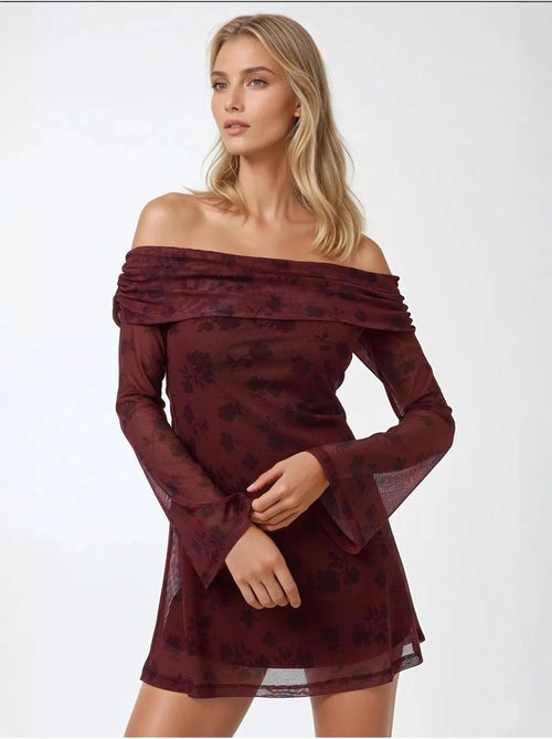 Mini-robe moulante à épaules dénudées et motif floral - Kiabi Mini-robe moulante à épaules dénudées et motif floral - Kiabi