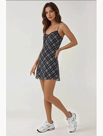 Mini-robe patineuse imprimée avec détails en dentelle