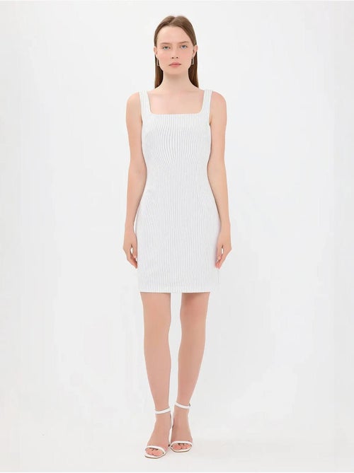 Mini-robe rayée sans manches à col carré - Kiabi Mini-robe rayée sans manches à col carré - Kiabi