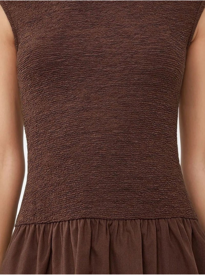 Mini-robe texturée à col ras du cou Marron - Kiabi