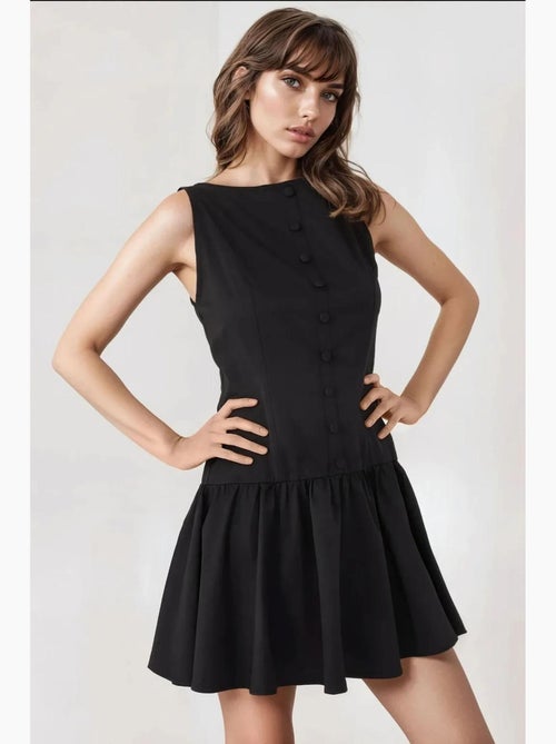 Mini-robe trapèze sans manches avec détails boutonnés hiccup - Kiabi Mini-robe trapèze sans manches avec détails boutonnés hiccup - Kiabi
