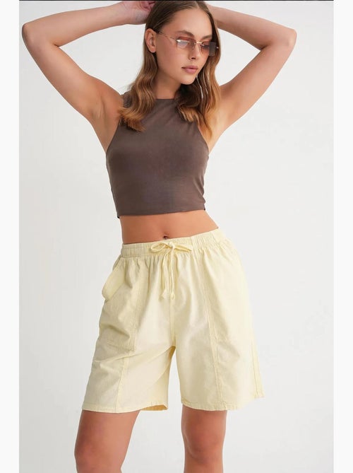 Mini-short taille haute en coton avec cordon de serrage mixray - Kiabi Mini-short taille haute en coton avec cordon de serrage mixray - Kiabi